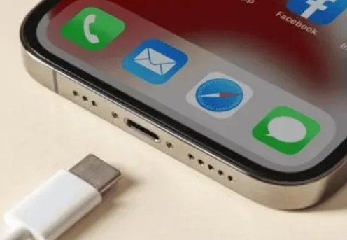 凌海苹果15维修分享iPhone15改USB-C接口后能和安卓用户互借充电器吗 